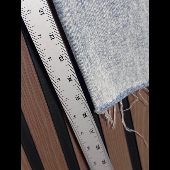 Abercrombie & Fitch Mom Jeans 27 Blue Stone Wash Frayed Ultra High Rise Belted - Picture 5 of 8